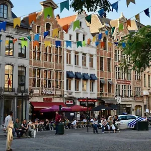 appartement-au-pied-de-la-grand-place.brusselshotelsbook.com/